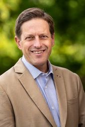 Profile photo of Jon Henderson