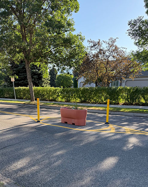 Splitter Island on North 25th Avenue